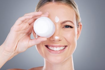 Envases plásticos para cosmética: el secreto para que tu producto destaque en el mercado
